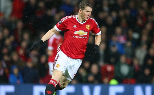 hiep-hoi-cau-thu-mourinho-co-the-bi-bo-tu-vi-bat-nat-schweinsteiger-1