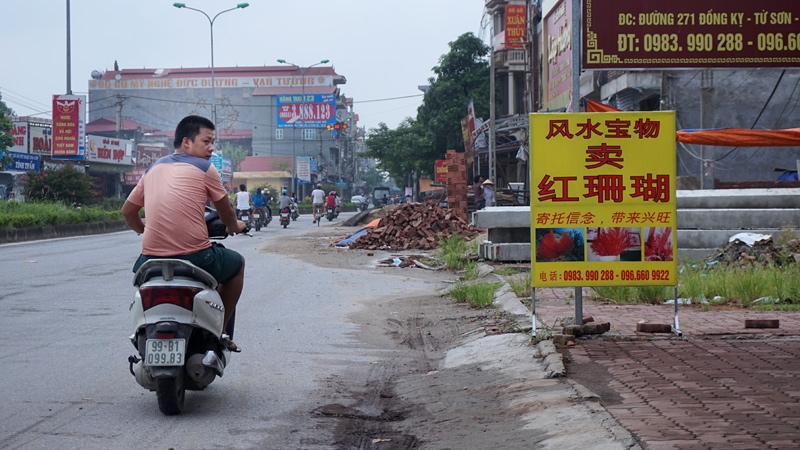 Biển hiệu tiếng Trung, phố Tàu, Từ Sơn, Đồng Kỵ, Phù Khê, Bắc Ninh