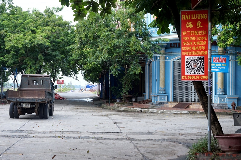 Biển hiệu tiếng Trung, phố Tàu, Từ Sơn, Đồng Kỵ, Phù Khê, Bắc Ninh