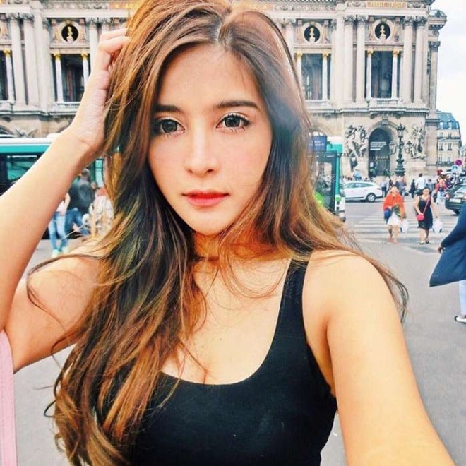 Nhan sac xinh dep cua bong hong lai 19 tuoi noi tieng mang hinh anh 4