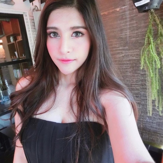 Nhan sac xinh dep cua bong hong lai 19 tuoi noi tieng mang hinh anh 5