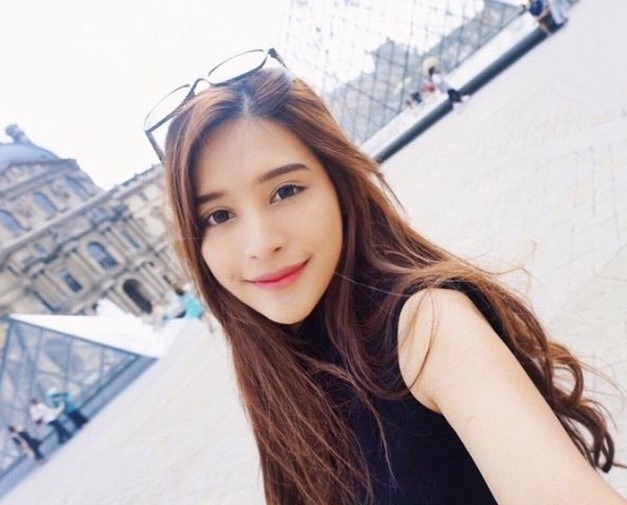 Nhan sac xinh dep cua bong hong lai 19 tuoi noi tieng mang hinh anh 6