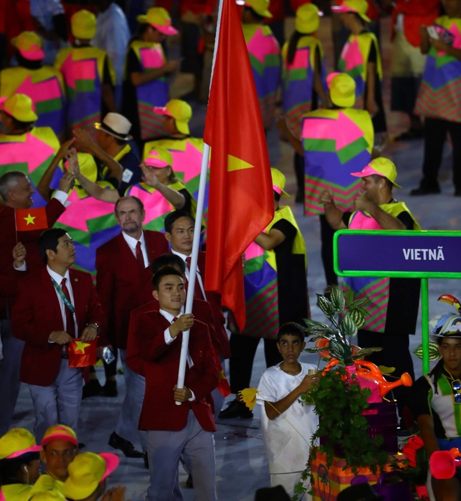 Phao hoa, ky xao anh sang ruc ro dem khai mac Olympics Rio hinh anh 17