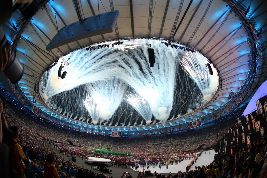 Phao hoa, ky xao anh sang ruc ro dem khai mac Olympics Rio hinh anh 20