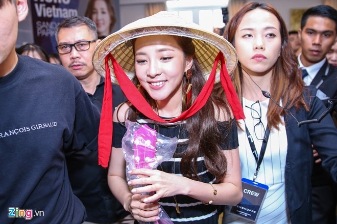 Ve rang ngoi cua Dara (2NE1) o TP HCM hinh anh 7