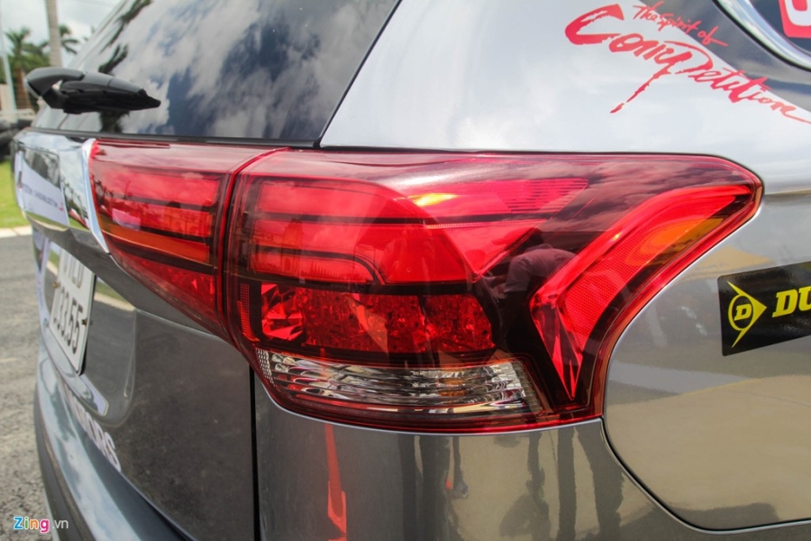 Chi tiet Mitsubishi Outlander vua ra mat tai VN hinh anh 7