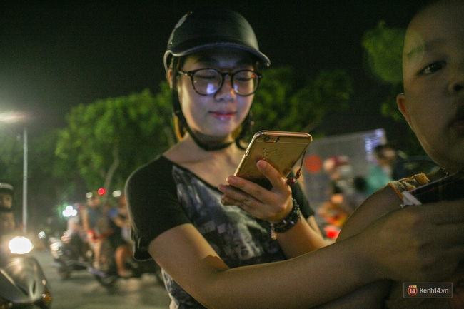 Mới mở cửa ở Việt Nam 1 ngày, người người nhà nhà đã rủ nhau bắt Pokémon GO ở khắp nơi rồi đây này! - Ảnh 6.