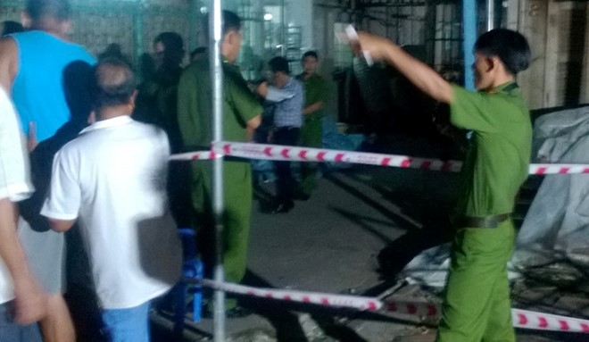 Nghi pham hai be gai 8 tuoi o mien Tay nhap vien hinh anh 1