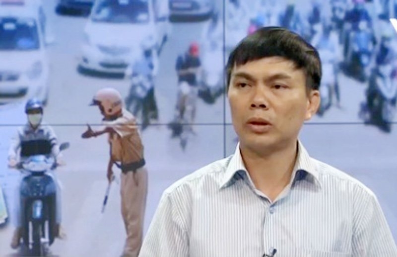 pho vu truong vu atgt ly giai su can thiet cua den vang hinh anh 1