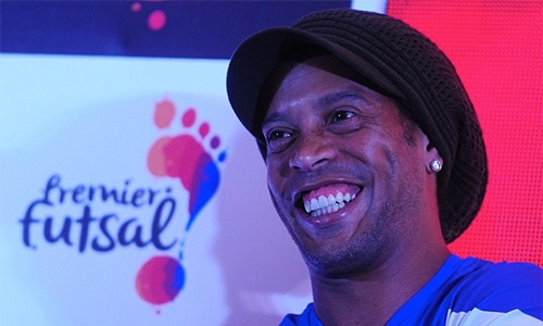 ronaldinho-duoc-de-nghi-100000-dola-de-da-mot-tran-tai-australia