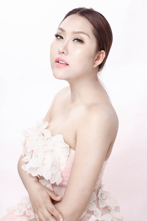 phi-thanh-van-tu-tin-khoe-vai-tran-sau-khi-giam-22-kg-2