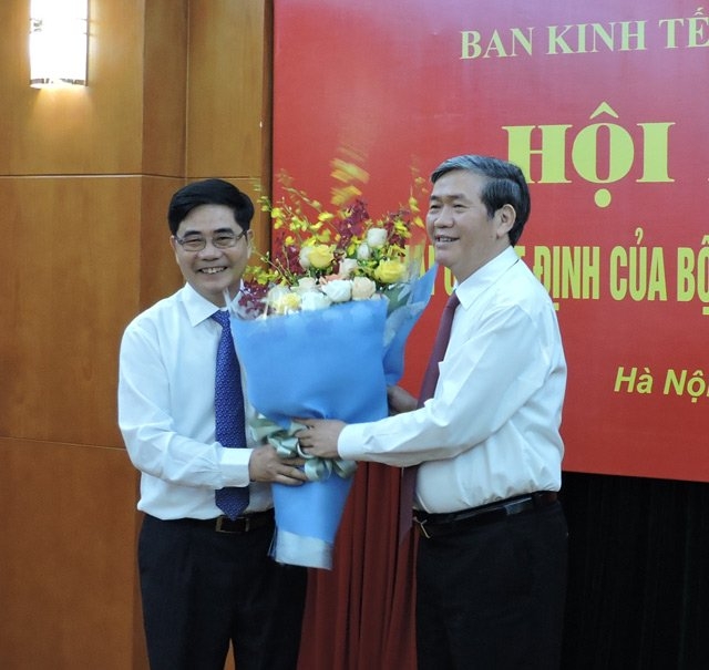 ong cao duc phat lam pho truong ban thuong truc ban kinh te tu hinh anh 1