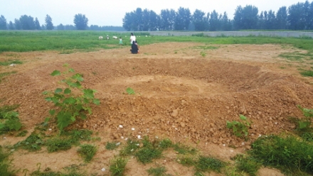 Nhà máy sản xuất xe buýt là bãi đất trống. Ảnh: NEW CHINA