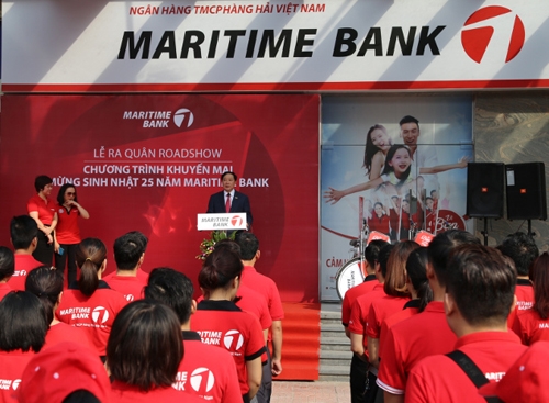chu-tich-maritime-bank-viet-thu-bac-tin-don-tran-an-nhan-vien