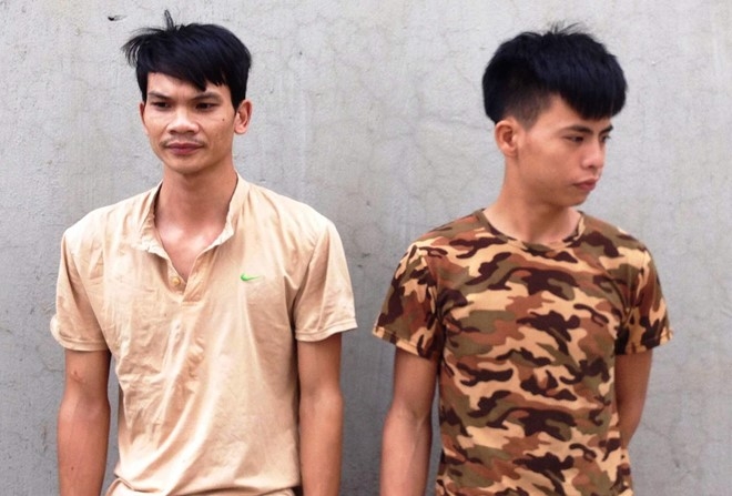Ke kiem vao co doi tinh nhan de cuop vang, iPhone hinh anh 1