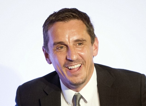 gary-neville-tro-lai-cong-viec-binh-luan-vien