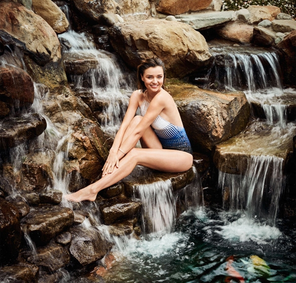 miranda-kerr-khoe-biet-thu-trieu-do-ben-bo-bien-2