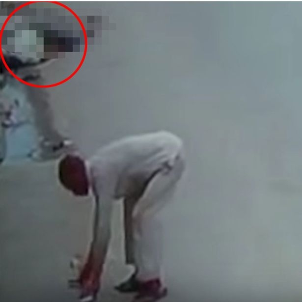 Clip bàng hoàng, bỏ mặc nạn nhân chết, người hôi của, tai nạn, camera an ninh