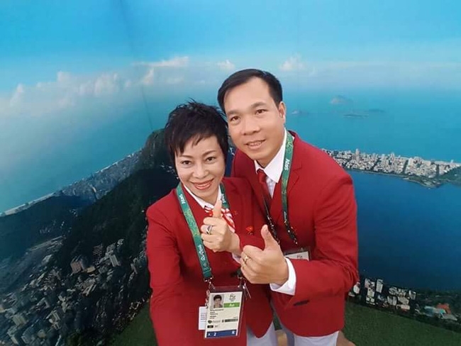 Nhà vô địch Olympic Hoàng Xuân Vinh đã về đến sân bay Nội Bài - Ảnh 8.