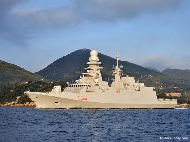 Khinh ham phong khong mang ten lua tam xa cua Italy hinh anh 10