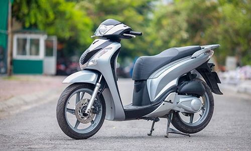 honda-sh-125i-nhap-doi-2011-xe-choi-mot-thoi-tai-ha-noi