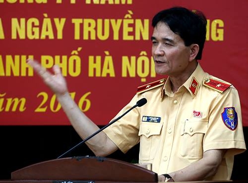 cuc-truong-csgt-nguoi-dan-khong-co-quyen-kiem-tra-canh-sat