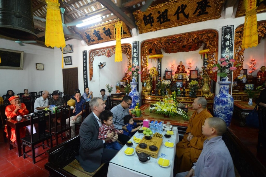 Dai su My le Phat bao hieu ngay Vu Lan hinh anh 4