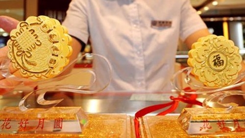 Lộ diện bánh trung thu xa xỉ đắt hơn vàng ròng - ảnh 3