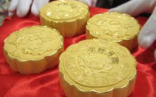 Lộ diện bánh trung thu xa xỉ đắt hơn vàng ròng - ảnh 5