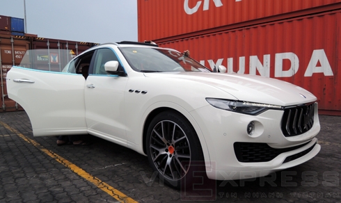 ve-dep-suv-hang-sang-levante-dau-tien-tai-viet-nam