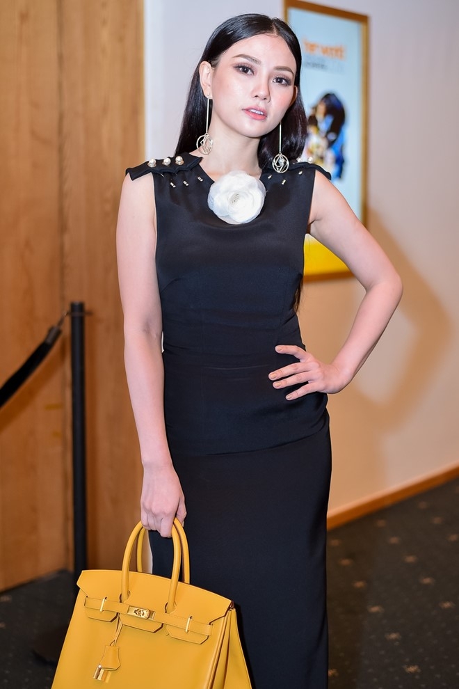 Lan Khue, Pham Huong do sac khi cung tham gia su kien hinh anh 8