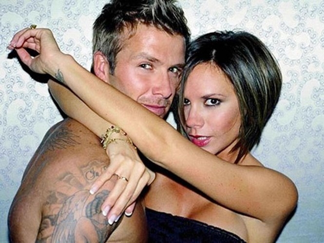 Beckham và Victoria luôn có những bức ảnh tình tứ để đánh tan tin đồn /// www.thisisglamorous.com