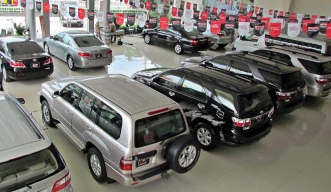 Oto giam gia tram trieu: Showroom thap huong cau khach hinh anh 2