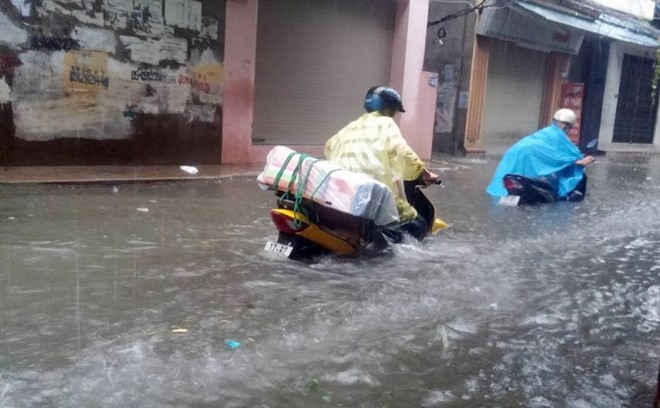 Bao so 3 giat cap 12 do bo vao Hai Phong, Thai Binh hinh anh 2