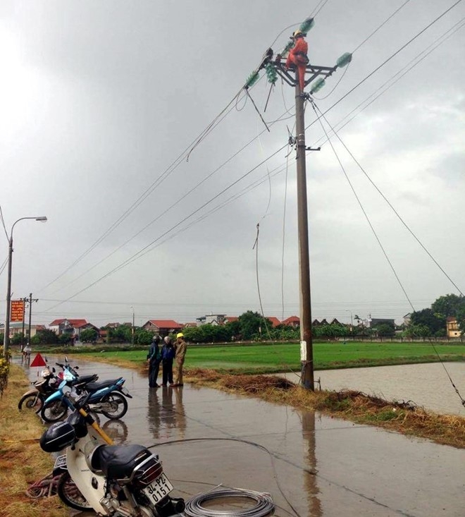 Bao so 3 ap sat Quang Ninh-Nam Dinh, Bac Bo mua to hinh anh 2