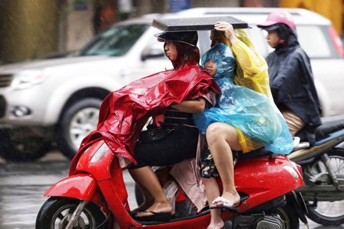 cong-so-truong-hoc-ha-noi-khn-cap-doi-pho-bao-dianmu