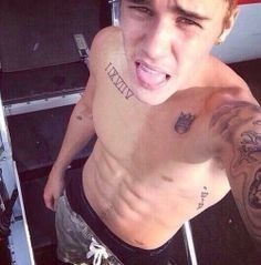 Justin Bieber lai gap su co voi anh khoa than hinh anh 2