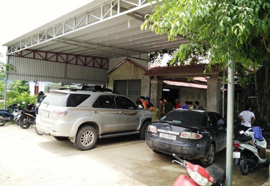  Ngôi nhà nơi nhóm thanh niên táo tợn nố súng, mang kiếm tới truy sát, đập phá ô tô ở Thanh Hóa 
