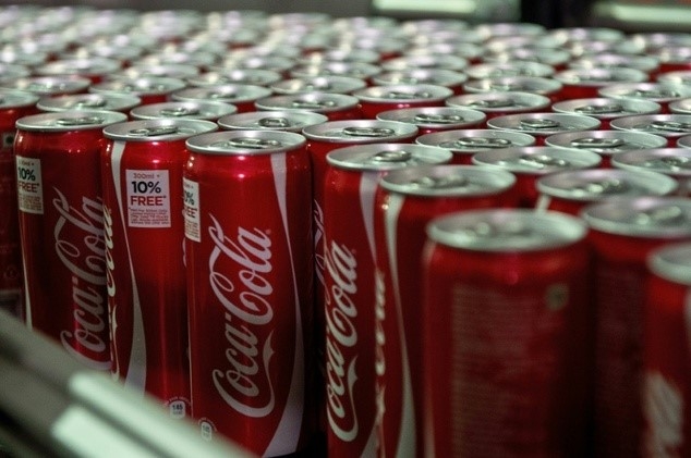 Coca-Cola tam dong nha may bi dieu tra xa thai o An Do hinh anh 1