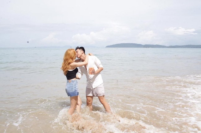 Bất ngờ bị tuýt còi dù chưa ra mắt, Hương Giang Idol tháo mác 18+ cho MV mới - Ảnh 9.