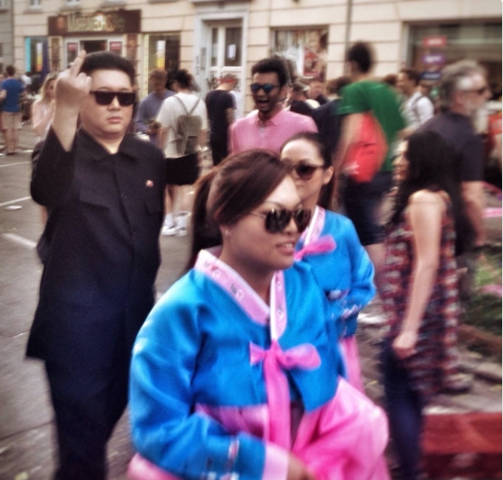 Co dong vien giong Kim Jong Un duoc chu y o Brazil hinh anh 10