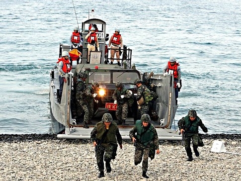 Đài Loan tập trận lớn nhất từ trước đến nay, đề phòng Trung Quốc tấn công - ảnh 1