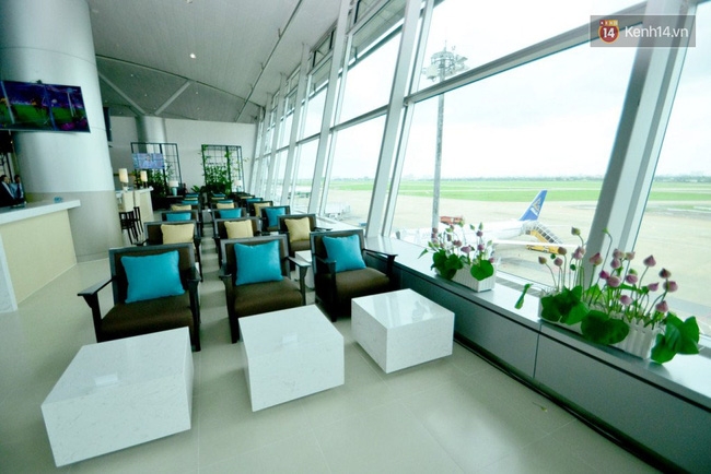 Cận cảnh phòng chờ mới 4 sao cho khách hạng thương gia ở sân bay Tân Sơn Nhất - Ảnh 2.