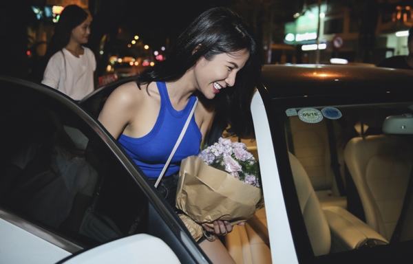 diep-lam-anh-quan-quyt-ban-trai-trong-tiec-sinh-nhat-8