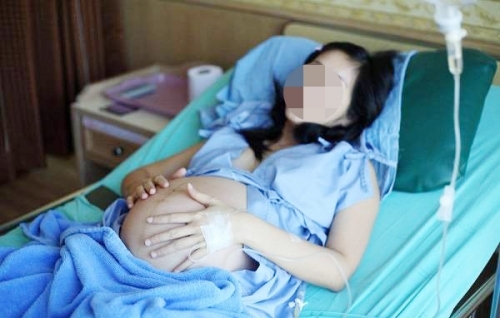 'Lại con gái à, ba đứa con gái thì sau này lấy ai chống gậy?' - Ảnh 1