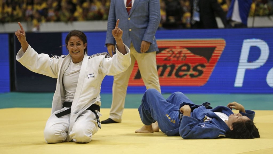 Yarden Gerbi bán đấu giá tấm HCĐ Olympic để quyên tiền cho bệnh nhi ung thư