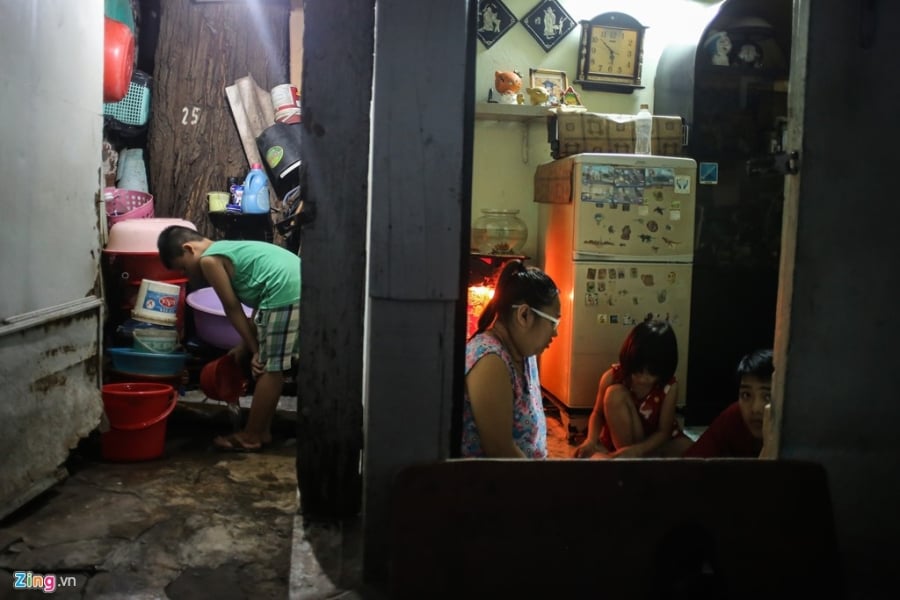 Cay tram tuoi bi nhot vao nha o Sai Gon hinh anh 9