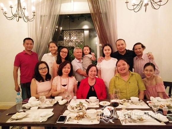 Hoàng Thùy Linh và Vĩnh Thụy sinh nhật Phạm Quỳnh Anh 4