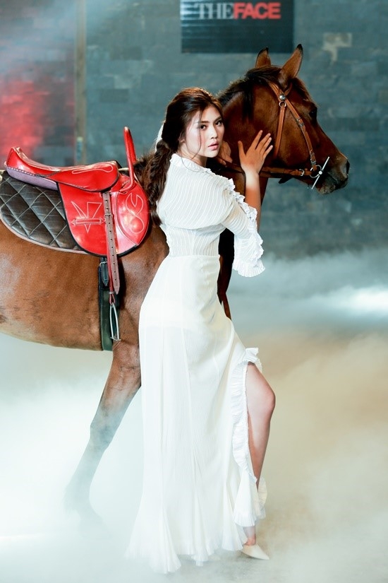 Top 5 The Face chup anh quyen ru ben tuan ma hinh anh 5