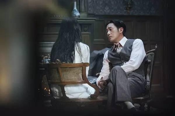 Nam giới bị nhạo báng trong bom tấn 19+ 